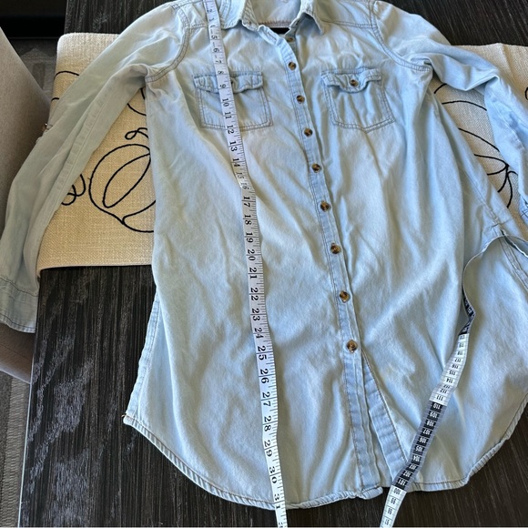 Truth NYC Lightweight Soft Cotton Denim Button Down Tunic Top in Light Blue, M - Picture 5 of 10